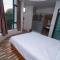 Long Hotel and motobike rental