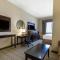 The Oaks Hotel & Suites