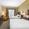 The Oaks Hotel & Suites