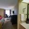 Quality Inn & Suites Pine Bluff