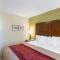 Comfort Inn & Suites Fayetteville-University Area - 费耶特维尔
