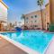 Comfort Inn & Suites Moreno Valley near March Air Reserve Base - مورينو فالي