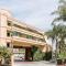 Econo Lodge Inn & Suites Riverside - Corona