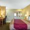 Econo Lodge Inn & Suites Riverside - Corona