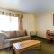 Econo Lodge Inn & Suites Riverside - Corona