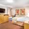 Quality Inn & Suites Lethbridge - Lethbridge