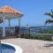 Foto: Copperwood Luxury Oceanfront Villa with Pool 2/23