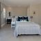 Le Vine Constantia