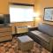 Hawthorn Extended Stay by Wyndham Milwaukee Airport