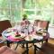 Pinecrest Bed & Breakfast