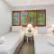 Private Apartments at Picture Point Noosa
