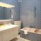 Residence George - Historical Heart of Ghent, with private parking option