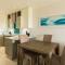 Modern Seaview Apartment