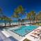Fairshore 12: Absolute Beachfront, Direct Beach & Pool Access