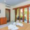 Gora Beach Inn