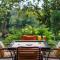 SaffronStays Masaya, Alibaug - pet-friendly villa with alfresco dining - آليباغ