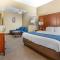 Comfort Suites Findlay I-75 near Sports Complex