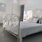 Foto: MODERN AND CLASSY 2BR* PIANTINI | *JACUZZI * 6/14