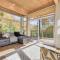 Modern Chalet with Mountain and Lake view by Reserver.ca - Sainte-Adèle