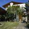 Cenacle B & B