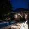 Ban Rub Lom Pool Villa 3 difference villas