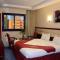 Al Waleed Tower Hotel