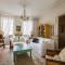 Veeve - Charming Townhouse near Parc Montsouris - Paris
