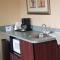 Perry-O Inn & Suites