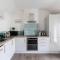 Beautiful Two Bed Mumbles Flat - with parking space