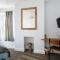 Beautiful Two Bed Mumbles Flat - with parking space