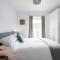 Beautiful Two Bed Mumbles Flat - with parking space