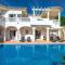 Salema Villa Sleeps 8 Pool Air Con WiFi Foto: Salema Villa Sleeps 8 Pool Air Con WiFi