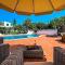 Foto: Lagos Villa Sleeps 10 Pool Air Con 18/27