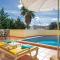 Foto: Santa Barbara de Nexe Villa Sleeps 6 Pool Air Con 31/32