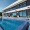 Foto: Albufeira Villa Sleeps 12 Pool Air Con WiFi