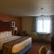 Days Inn & Suites by Wyndham Stevens Point - ستيفنز بوينت