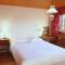 Foto: Gstaad Apartment Sleeps 9 WiFi 36/66