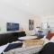 Lux 2BR Apt on Hindmarsh SQ-Pool-Gym-Sauna-Parking