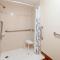 Howard Johnson by Wyndham Savannah GA