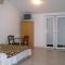 Apartments with parking space Sutivan, Brac - 5629