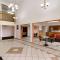 Motel 6-Davenport, IA