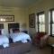 Moon and Sixpence Garden Guest House - Muldersdrift