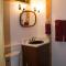 DiamondStone Guest Lodges