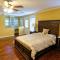 350k Home, 5 BDR, Up to 16 guest, Middle of Town - Templar