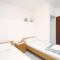 Apartments with a parking space Murter - 5122