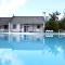 HOLIDAY VILLA Hotel & Resort KARUIZAWA