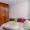 Foto: Colorful Two Bedroom Apartment next to Serdika Center Sofia 24/32