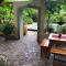 10 Alexander B&B