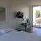 Bondi Beach Studio Penthouse Suite + Balcony