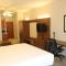 Holiday Inn Express Hotel & Suites Mansfield by IHG
